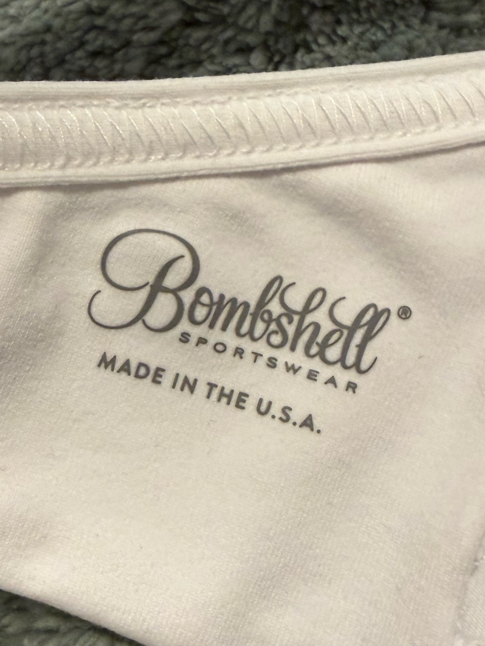 LIKE NEW! Bombshell Sportswear White Pumped Sports Bra Size Medium - Picture 7 of 7